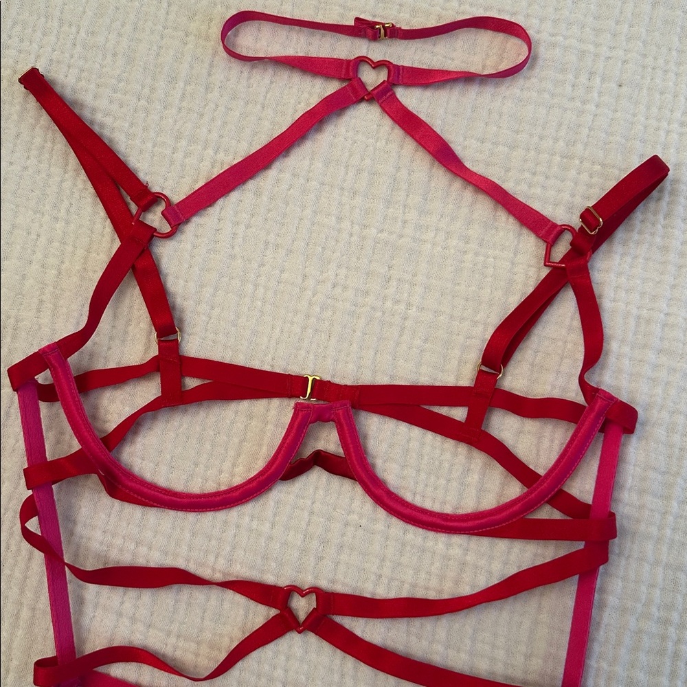 NWT Victoria's Secret Strappy Heartware Open Teddy - Picture 6 of 12